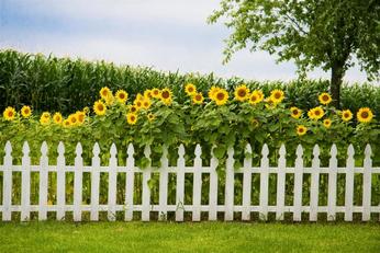 Vinyl fencing by Reliable Fence Company Nashville Tn